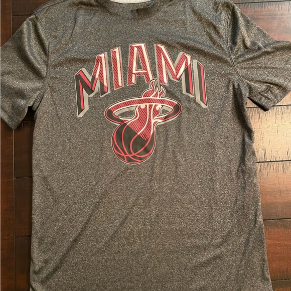 NBA Other - Men’s Medium Gray NBA Miami Heat Activewear Shirt